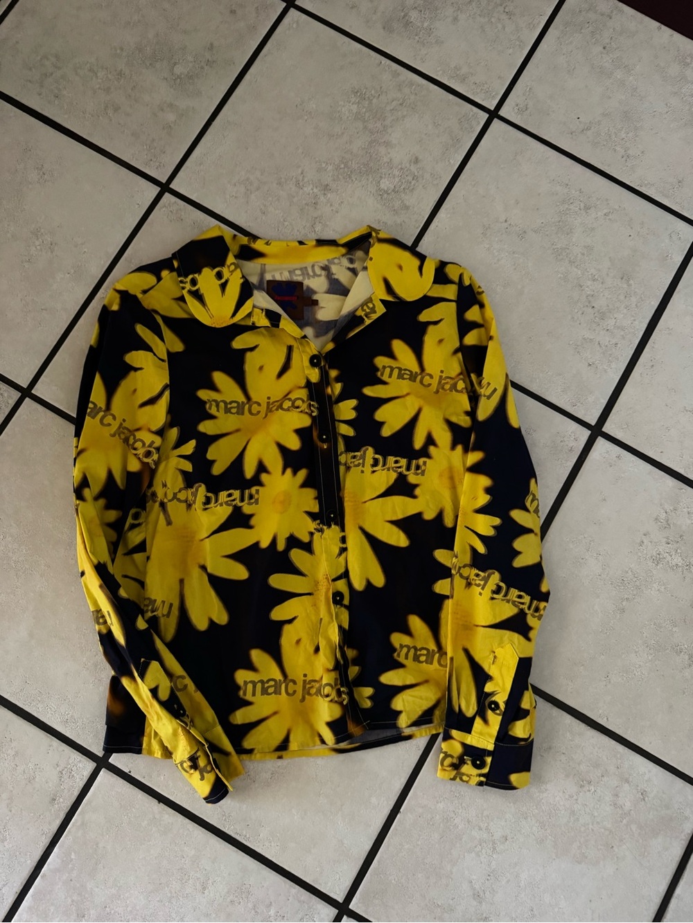 Marc Jacobs Black and Yellow Graphic Logo Shirt